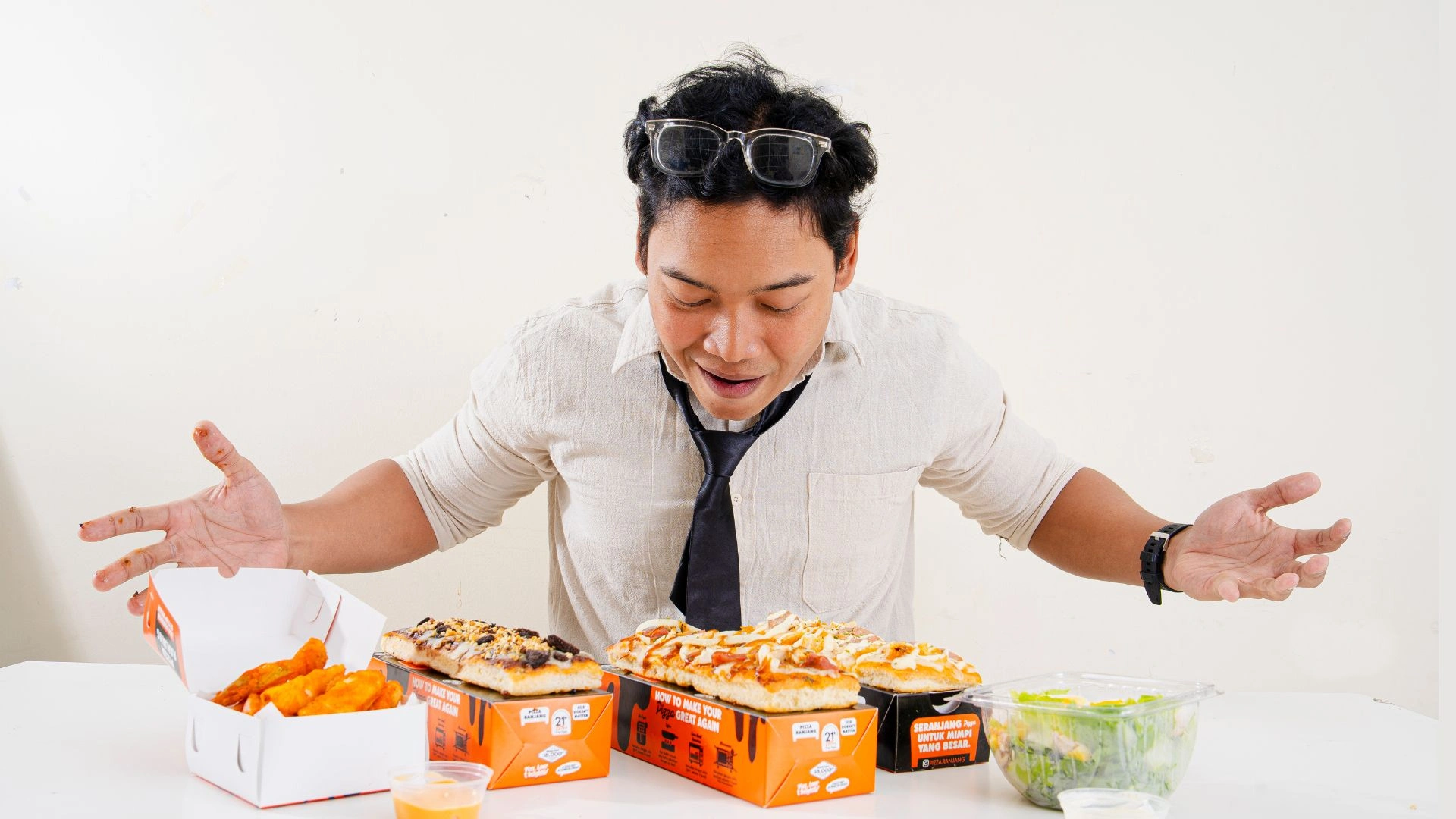 Cara Hidup Bahagia yang Tenang dan Sederhana Ala Pizza Ranjang